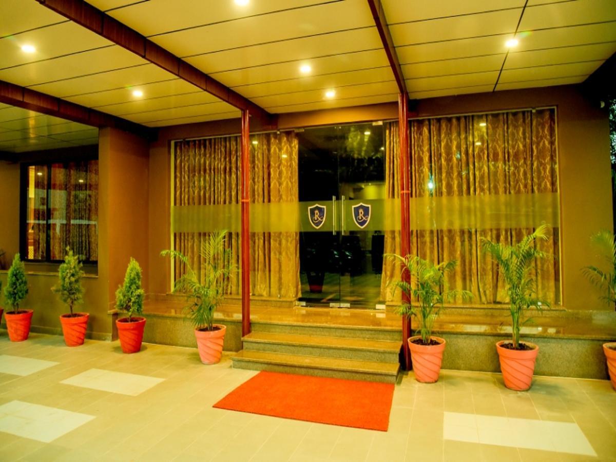 Royal Inn Khandwa Εξωτερικό φωτογραφία