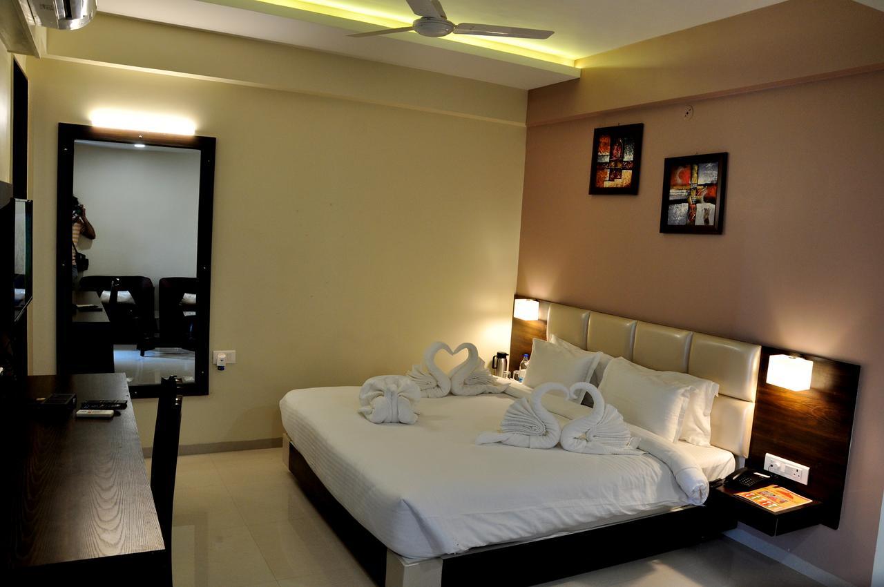 Royal Inn Khandwa Εξωτερικό φωτογραφία