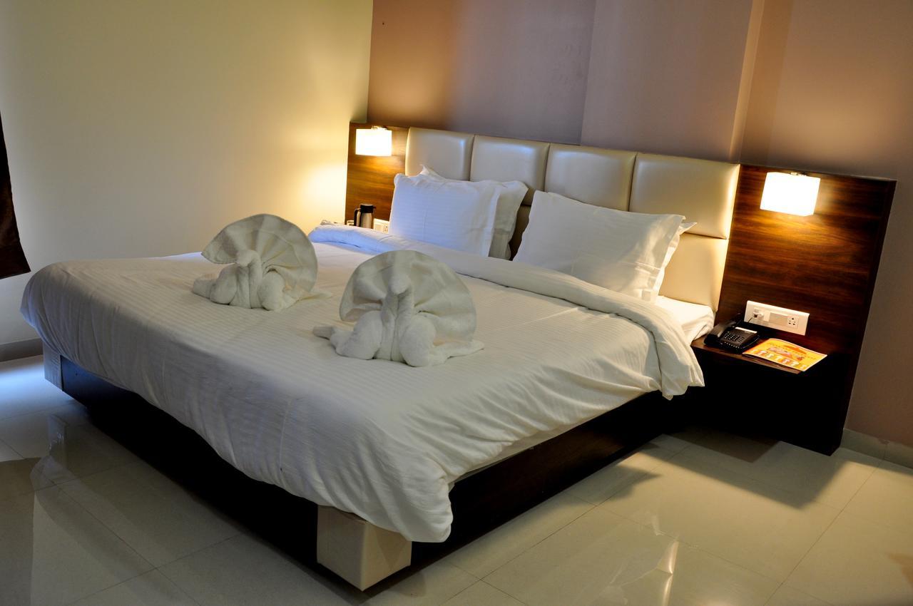 Royal Inn Khandwa Εξωτερικό φωτογραφία