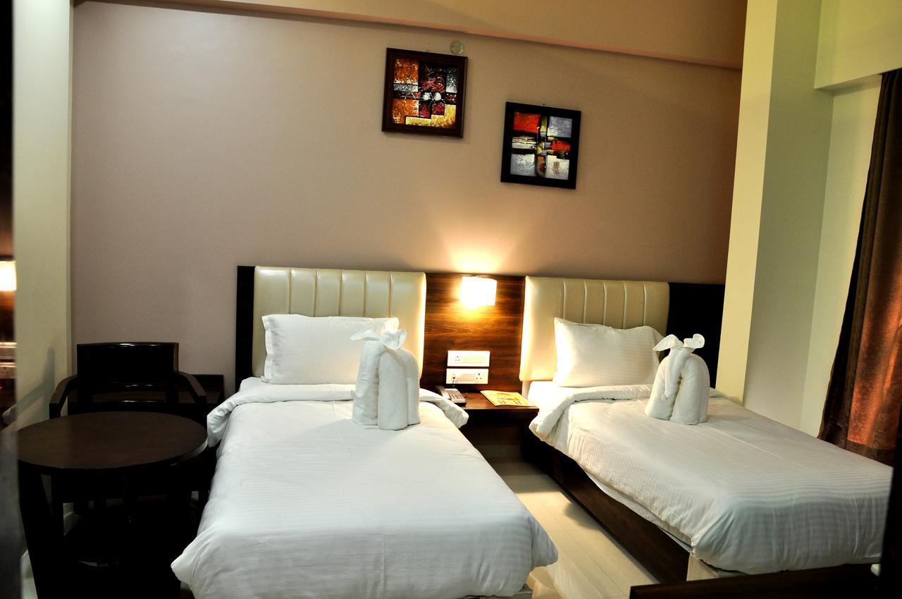 Royal Inn Khandwa Εξωτερικό φωτογραφία