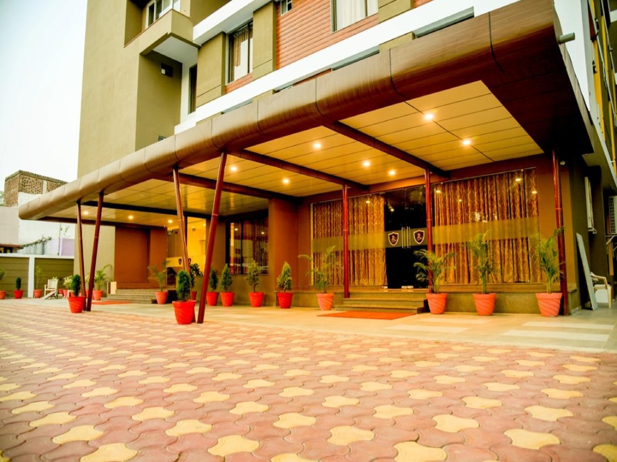 Royal Inn Khandwa Εξωτερικό φωτογραφία