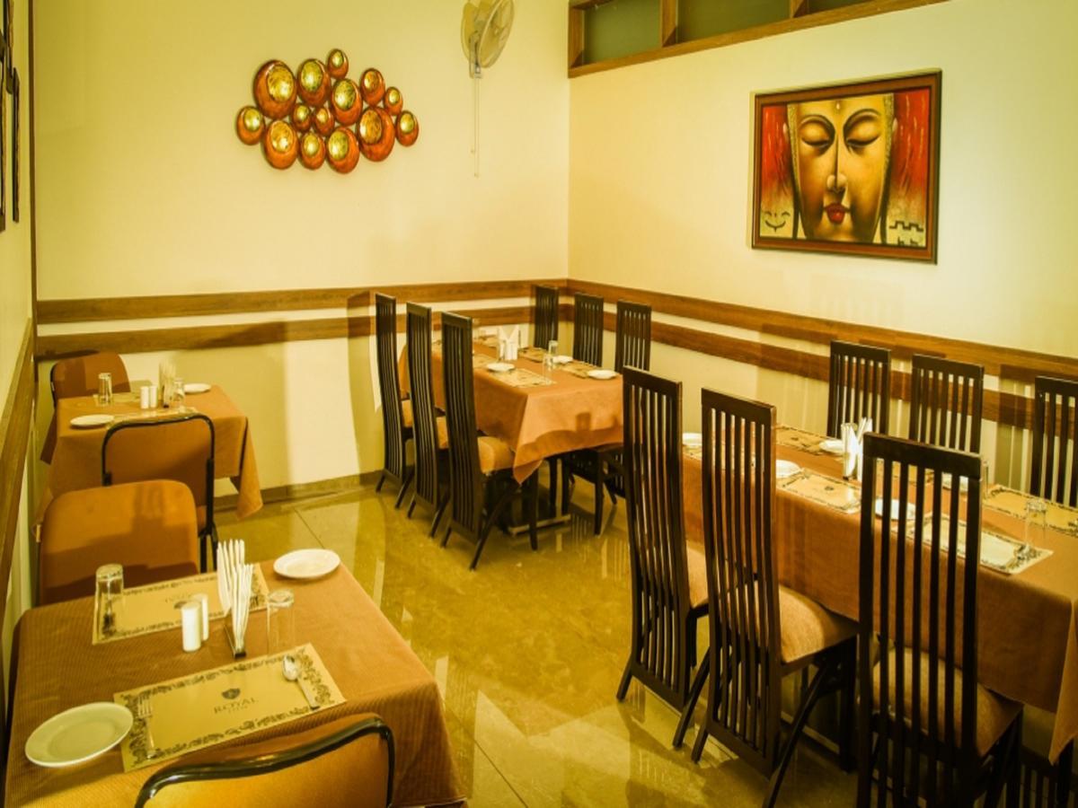 Royal Inn Khandwa Εξωτερικό φωτογραφία